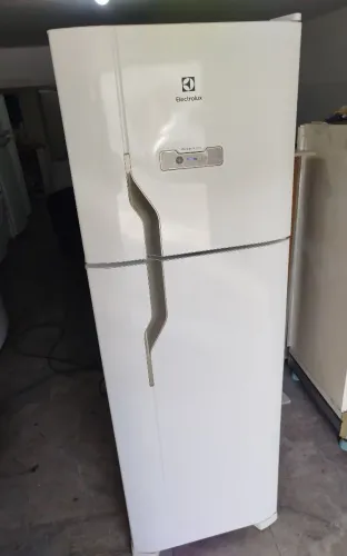 Geladeira  electrolux duplex Frost Free (conservada)