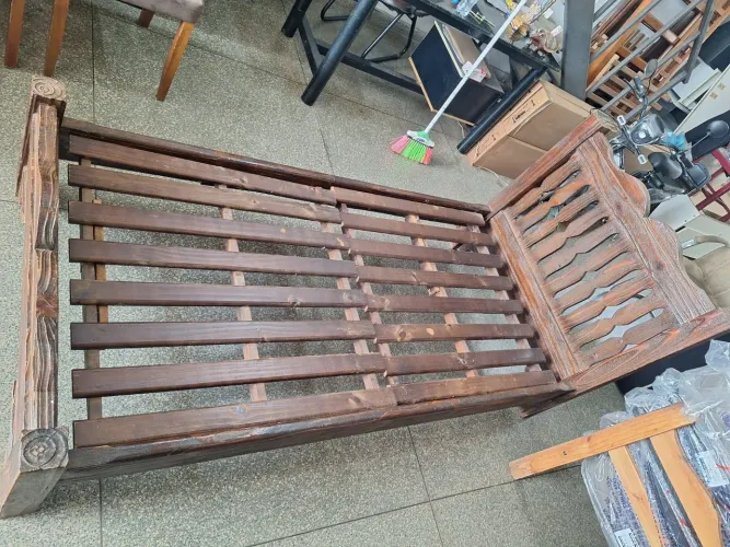 Cama de solteiro madeira maciça usada ((ENTREGO GRATIS))