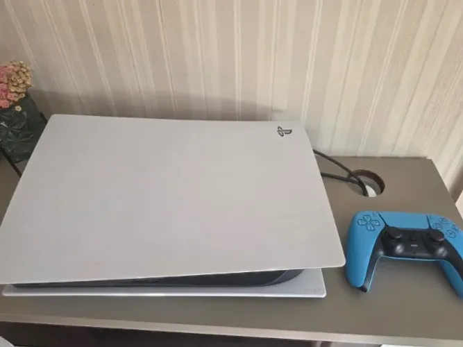 PLAYSTATION 5