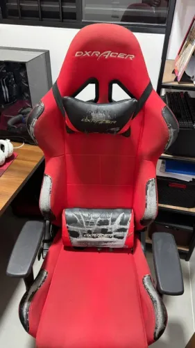 DX Racer Vermelha