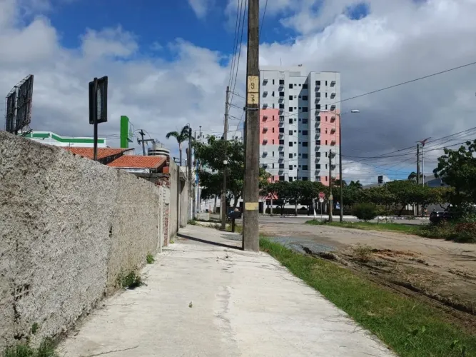 Terreno à venda, 220 m² por R$ 450.000,00 - Edson Queiroz - Fortaleza/CE