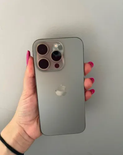 iPhone 15pro conservado, 85% bateria, somente venda