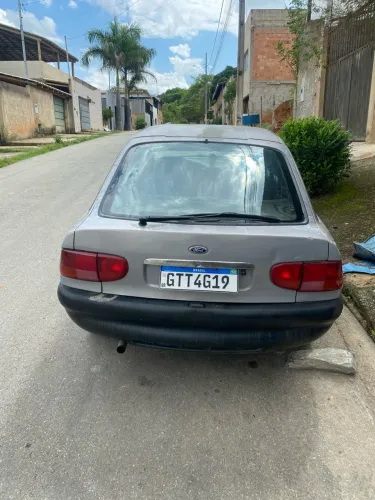 Ford Escort GL 1.8i 16V 4P 1997