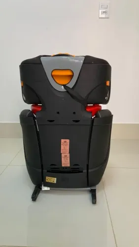 Vendo esta cadeirinha pra veículo