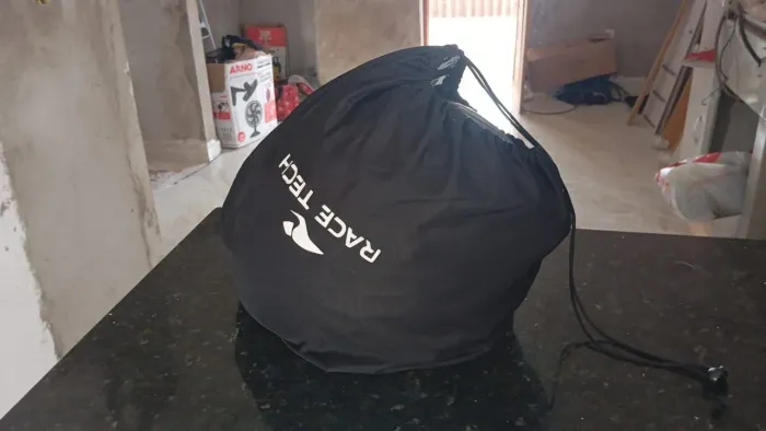 Vendo capacete nunca usado