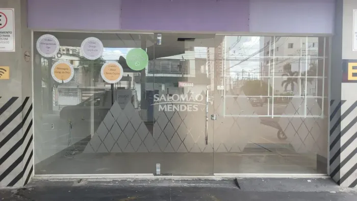 Loja comercial de aproximadamente 55 m² para alugar em Belém