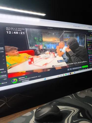 Vendo monitor LG de 29 polegadas 75Hz em perfeito estado usado por dia meses