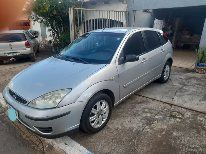 Ford Focus 1.6 S/se/se Plus Flex 8v/16v 5P 2009