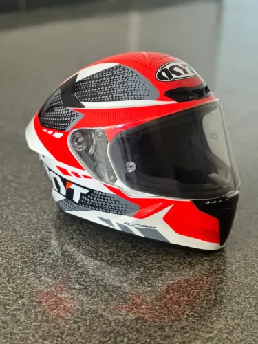 Capacete KYT