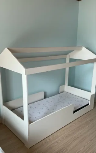 Cama infantil em MDF NOVA