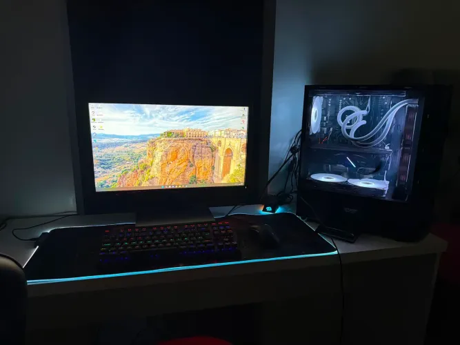 PC GAMER 