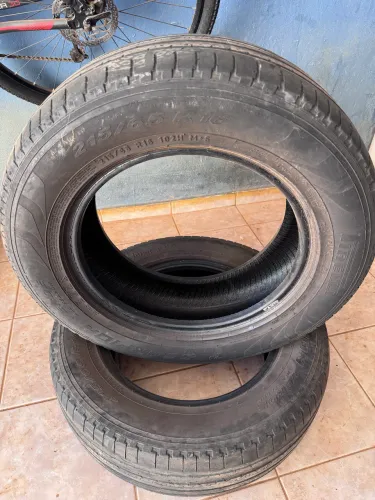 Pirelli Scorpion All Sesson 215 65 R16