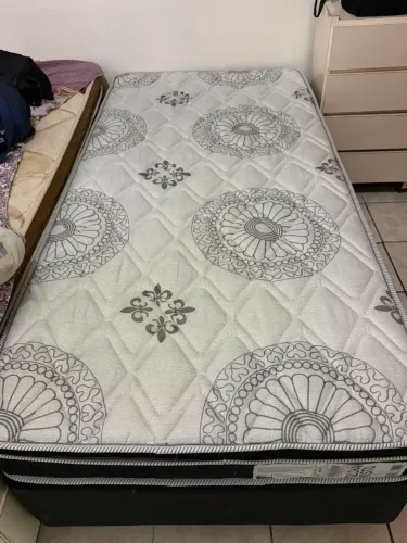 Cama de solteiro