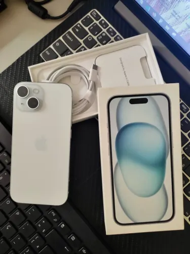 IPhone 15 256GB Branco