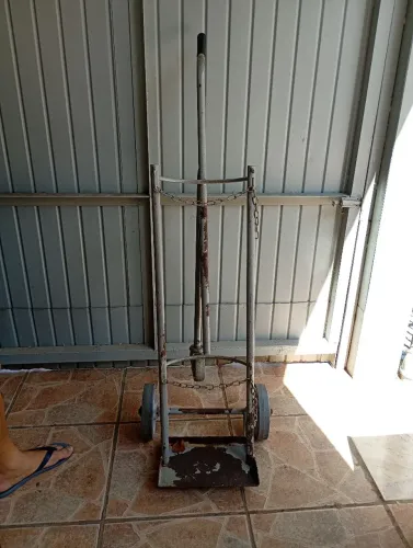 Carrinho Carga o/ Revenda Gás prática c/roda auxiliar 