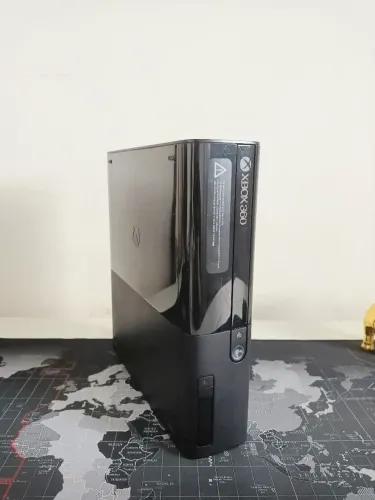Xbox 360 SuperSlim Desbloqueado