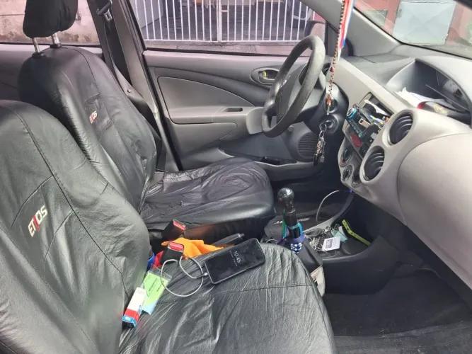 Toyota Etios X Sedan 1.5 Flex 16V 4P Mec. 2013