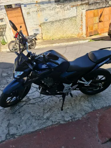 Honda CB 300 f 