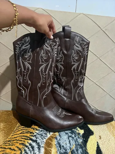 Botas