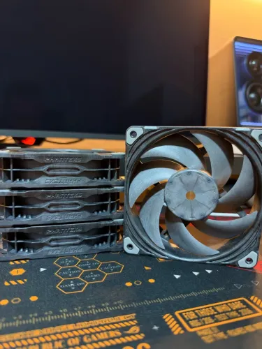Phanteks T30 - 09 unidades -