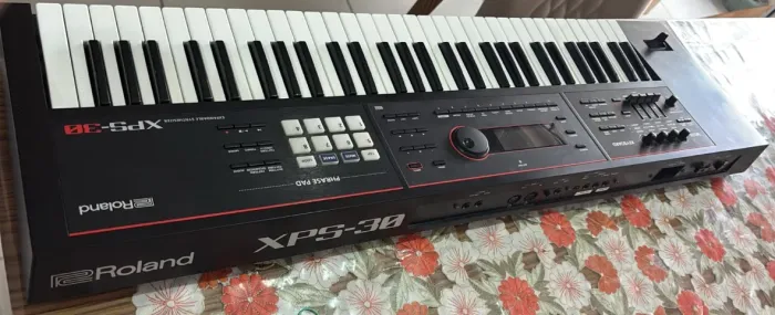 Roland XPS-30 Sintetizador 61 Teclas - Excelente Estado