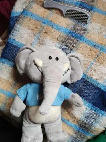 Vendo 2 ursinho pelúcia Nestlé leão e elefante pelúcia