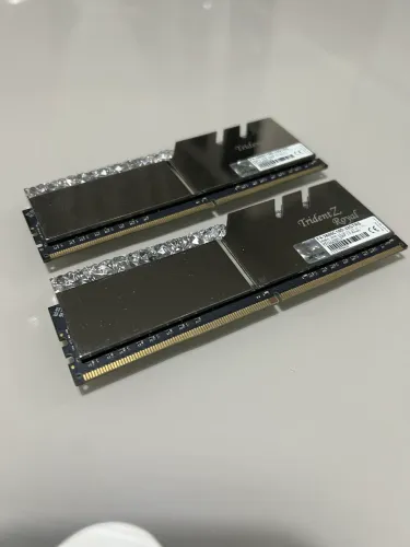 Memória RAM G.Skill Trident Z Royal 32GB