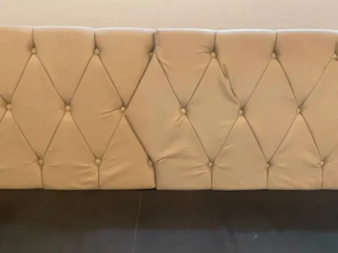 Cabeceira cama casal capitonê bege