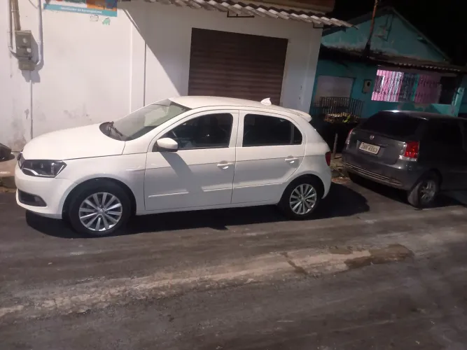 Volkswagen Gol Geração VI City 1.0 8V MI Total Flex 2P 2013