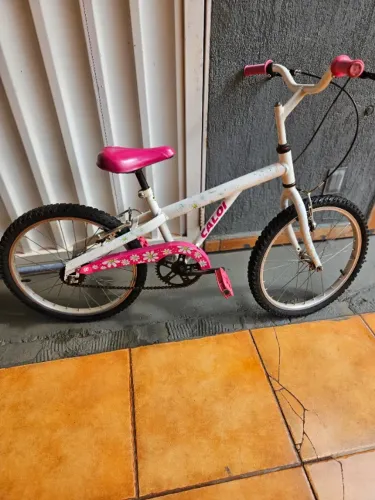 Bicicleta Infantil Caloi Ceci Aro 20
