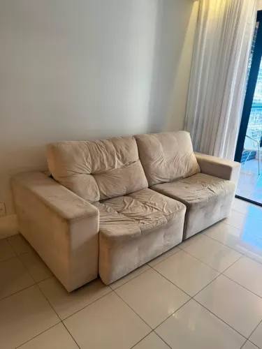 Sofa retrátil com medidas 2,35x1,05x0,82m