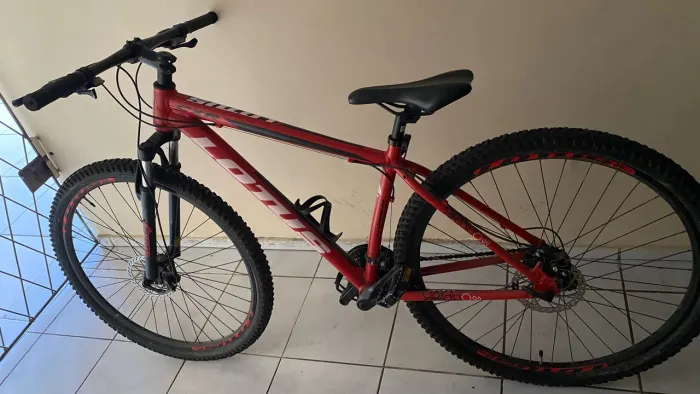 Bike lotus aro 29 vermelha