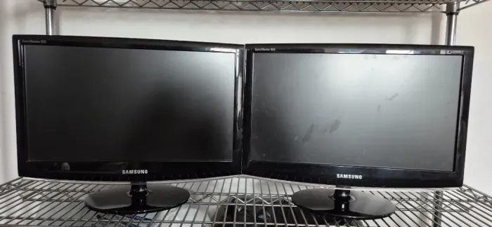 Dual Monitor Samsung 19 polegadas 933SN Plus VGA