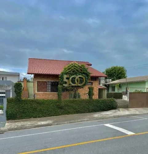 Residencial Casa com 4 Dormitório(s) sendo 1 Suíte(s) no Bairro Barreiros - - São José -