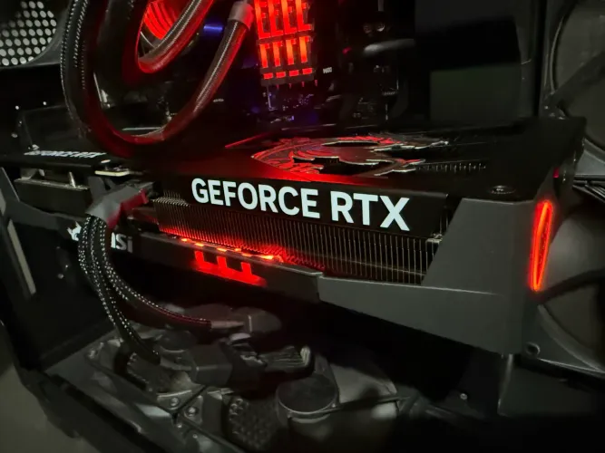 Placa de vídeo Rx 5080 Msi Trio OC, 16Gb