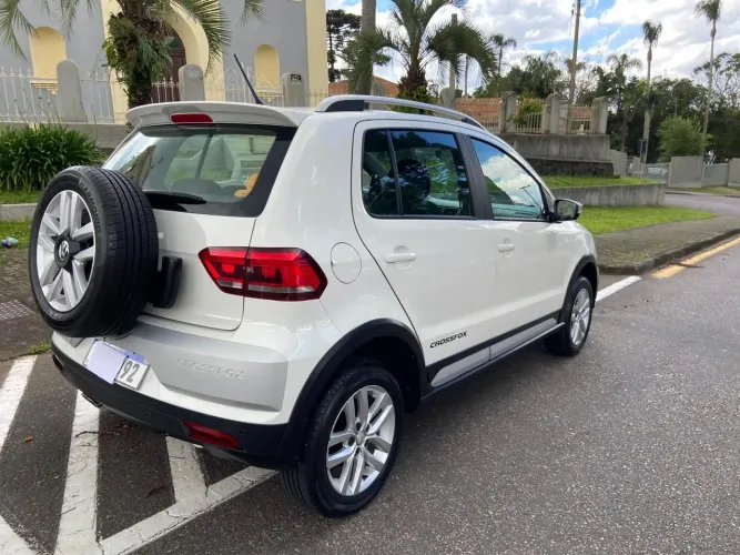 Volkswagen Crossfox 1.6 T. Flex 16V 5P 2015
