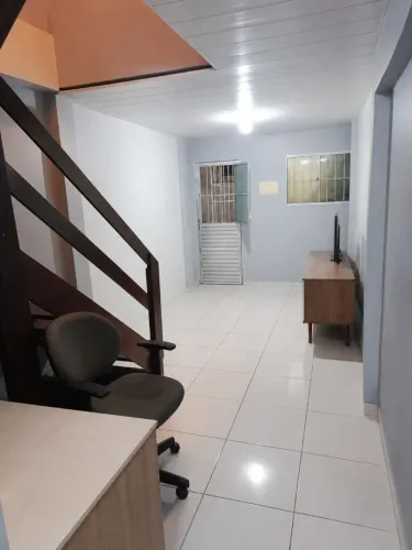 CASA RECÉM CONSTRUÍDA (DOIS ANDARES) - NÃO ALUGO. APENAS VENDA