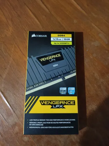 Memória ram DDR4 16GB 3200MHz Corsair vengeance CL16