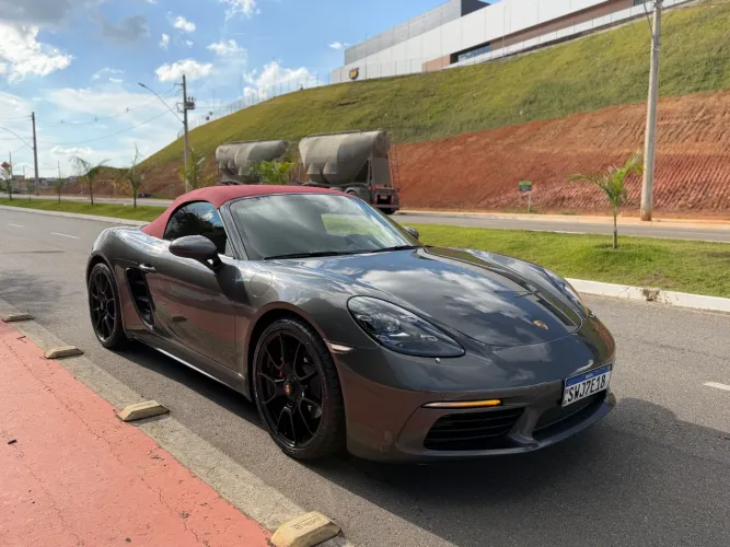 Porsche 718 Boxster 2.0 300cv 2024