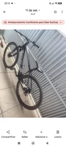 Bicicleta aro 29 com amortecedor nada pra fazer e só andar