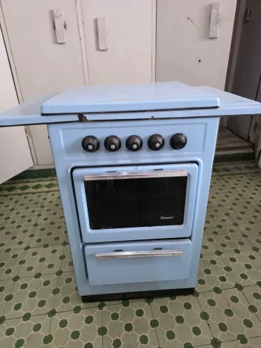 Fogão antigo Vintage da marca Semer (modelo da década de 1970)