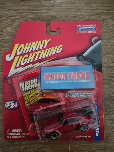Miniatura Porsche 911 Turbo Johnny Lightning Vermelho