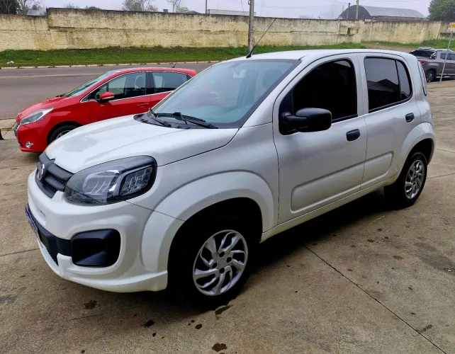 Fiat Uno Attractive 1.0 EVO Fire Flex 8V 5P 2021