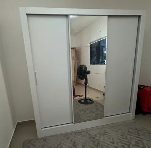 VENDO GUARDA-ROUPA