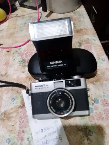 Camera analógico minolta hi Matic G