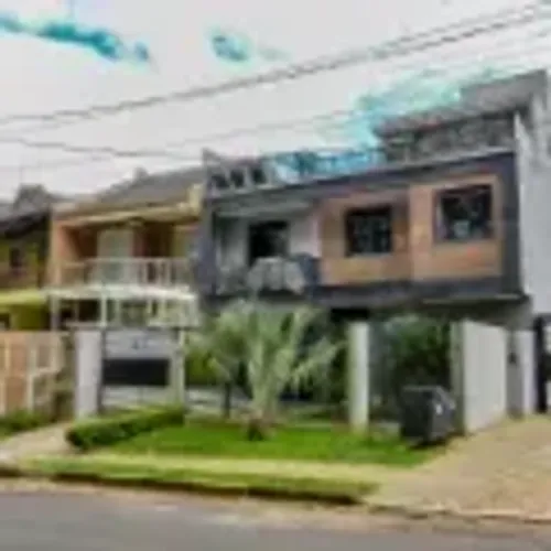Sobrado Triplex em Santa Felicidade