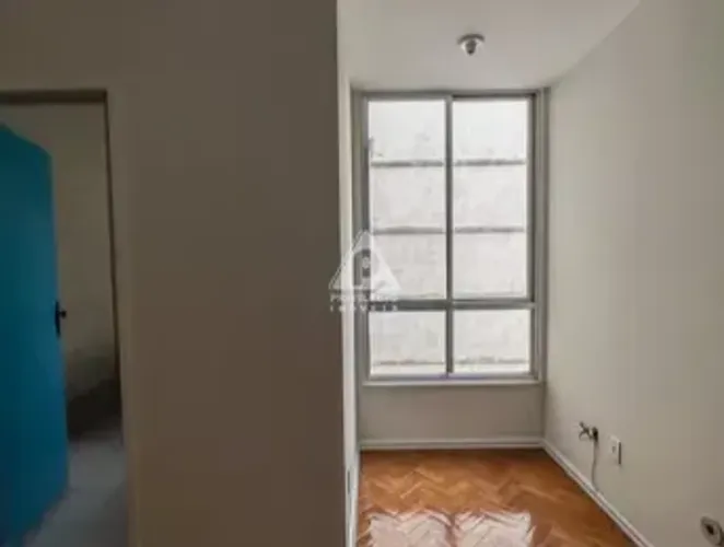 Vendo Flat Reformado no Catete Zona Sul | 32m²