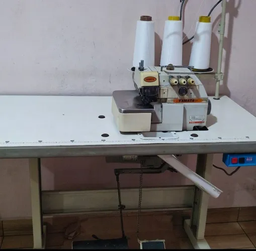 Máquina dê Costura Overloque 