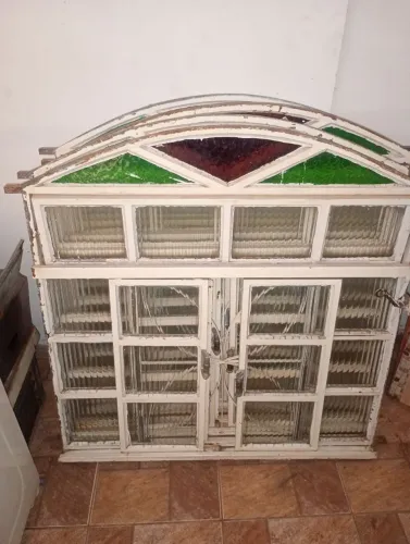 Vendo 04 janelas e 01 porta