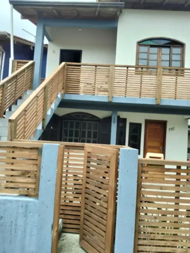 APARTAMENTO COM ÓTIMA LOCALIZAÇÃO
